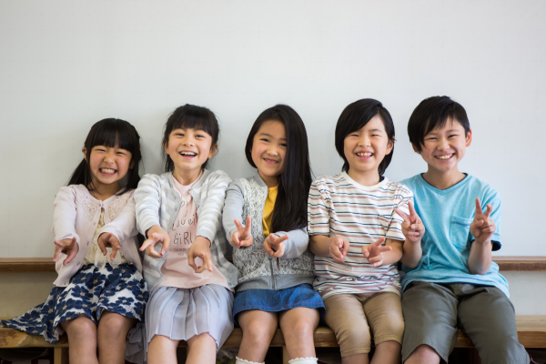 ひなたで過ごす子どもたちの様子